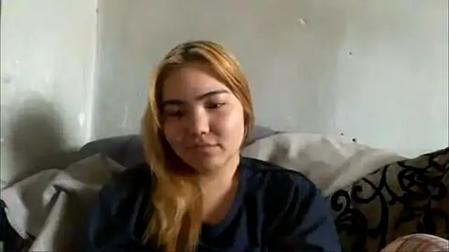 Snapshot of MollyTaken chatting on 23, 7, 2026 MollyTaken online show from 23, 7, 2026