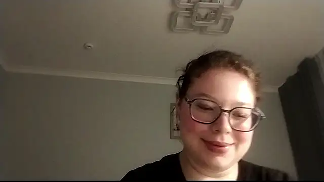 Snapshot of MulaVixen chatting on 19, 7, 2026 MulaVixen online show from 19, 7, 2026