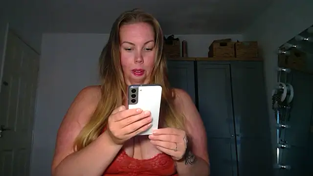 Snapshot of BecWilde chatting on 31, 7, 2026 BecWilde online show from 31, 7, 2026