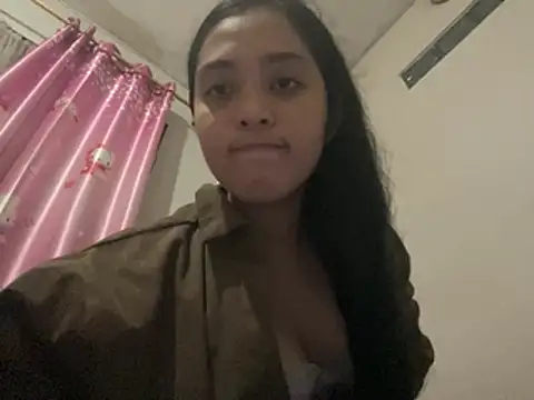 hazelnuties online show from 17, 7, 2026