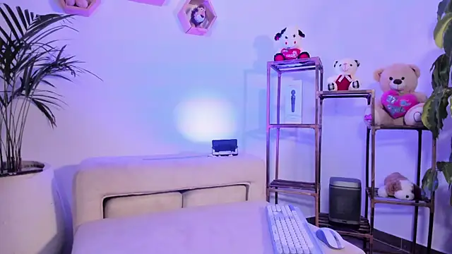 kitsune Kass online show from 24, 7, 2026