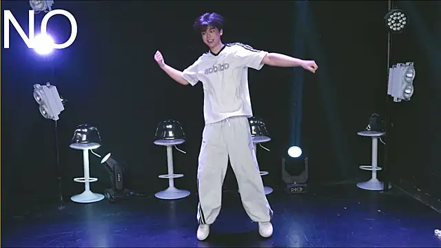 Snapshot of Dance-Teacher chatting on 21, 7, 2026 Dance-Teacher online show from 21, 7, 2026