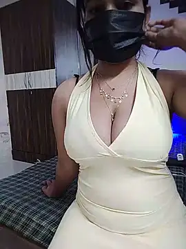 Snapshot of Maashooqaaa_girl chatting on 22, 7, 2026 Maashooqaaa girl online show from 22, 7, 2026