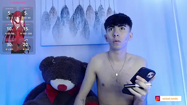 Snapshot of Michaell_and_twink chatting on 20, 7, 2026 Michaell and twink online show from 20, 7, 2026
