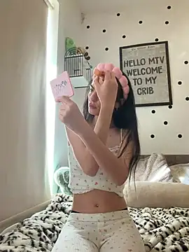 lottieraexx online show from 24, 7, 2026