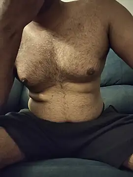 Snapshot of smalldickguy001 chatting on 22, 7, 2026 smalldickguy001 online show from 22, 7, 2026