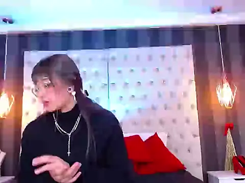 MoreAlice online show from 21, 7, 2026