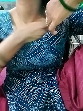 Snapshot of Lovely-Pihu chatting on 21, 7, 2026 Lovely-Pihu online show from 21, 7, 2026