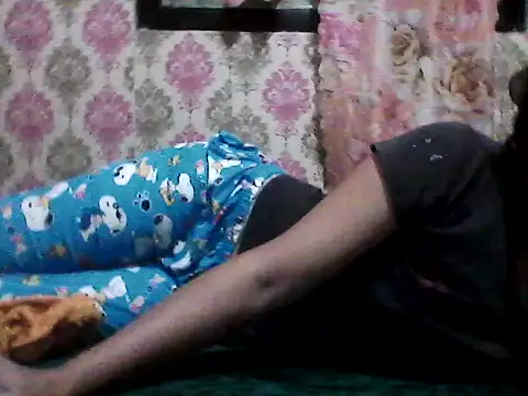 SexyLuna143 online show from 24, 7, 2026