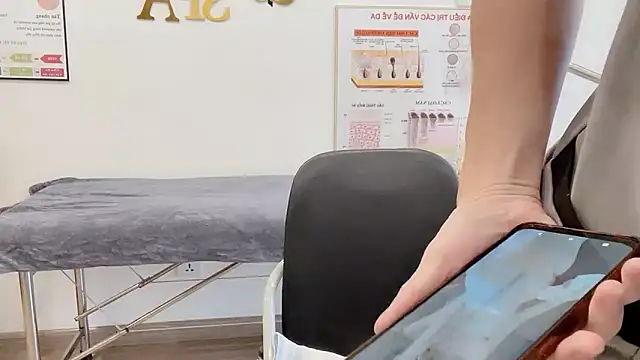 Katy Bae online show from 10, 11, 2025