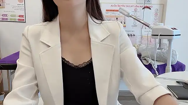 Katy Bae online show from 7, 11, 2025