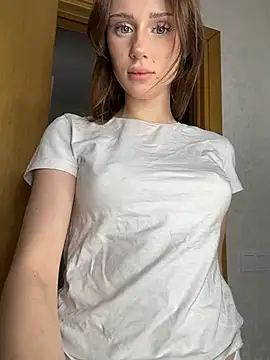 LilyLun online show from 25, 7, 2026
