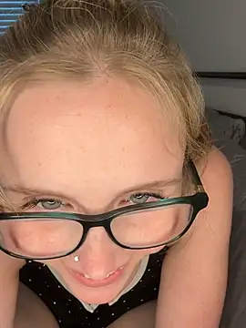 Kat peachyy26 online show from 23, 7, 2026