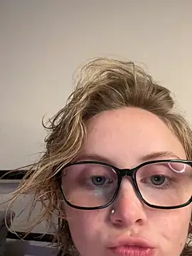 Kat peachyy26 online show from 25, 7, 2026
