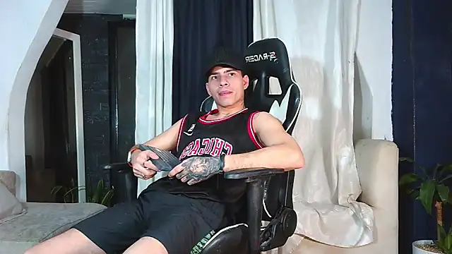 Dereek hott online show from 23, 7, 2026