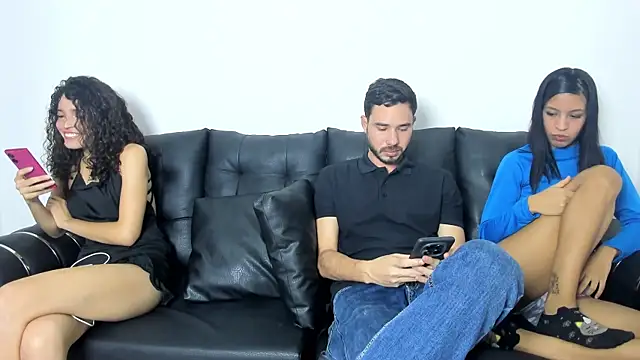 Royal Threesome18 online show from 24, 7, 2026