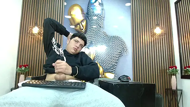 AlejoBussnek online show from 28, 7, 2026
