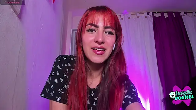 jessierocketx online show from 25, 10, 2025