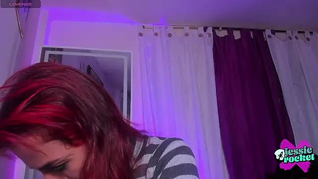 jessierocketx online show from 28, 10, 2025