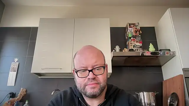 theitalianbear online show from 10, 10, 2025