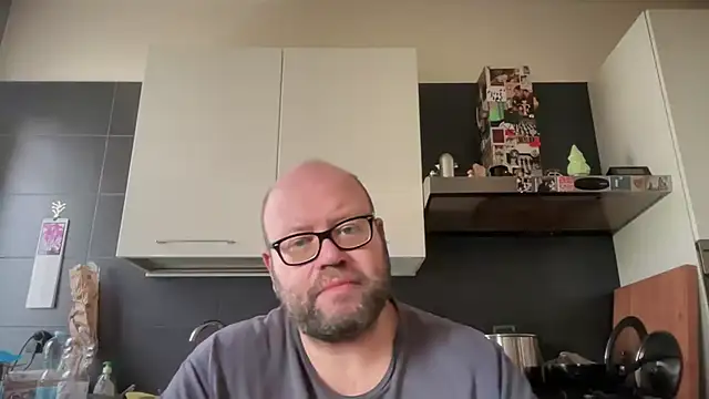 theitalianbear online show from 15, 4, 2026