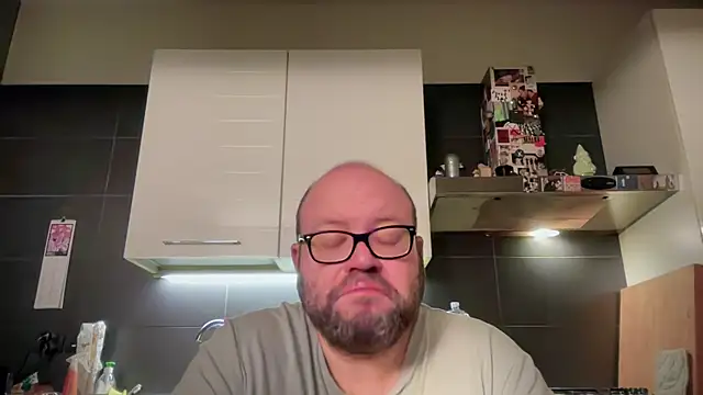 theitalianbear online show from 19, 4, 2026