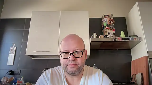 theitalianbear online show from 28, 9, 2025