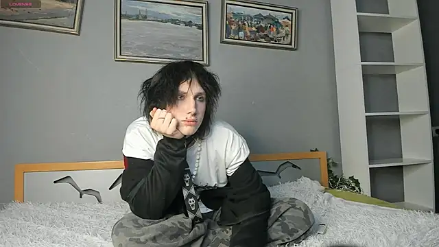 Ember Vixen online show from 25, 7, 2026