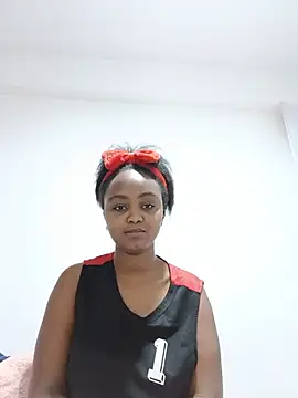 Prettyval77 online show from 26, 7, 2026