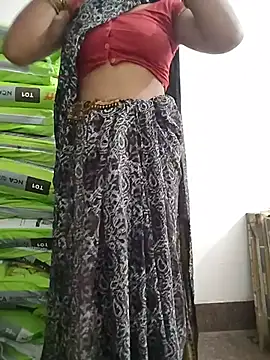 Snapshot of Hot_Maya_2 chatting on 29, 7, 2026 Hot Maya 2 online show from 29, 7, 2026