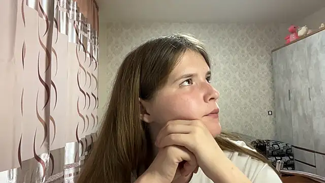 FayePapakostas online show from 27, 7, 2026