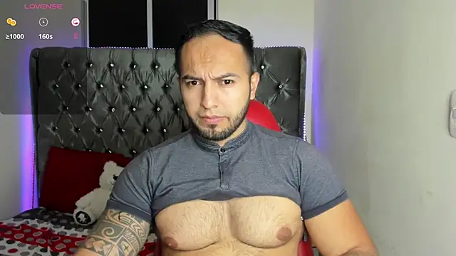 Snapshot of mrloganfuck1 chatting on 29, 6, 2026 mrloganfuck1 online show from 29, 6, 2026