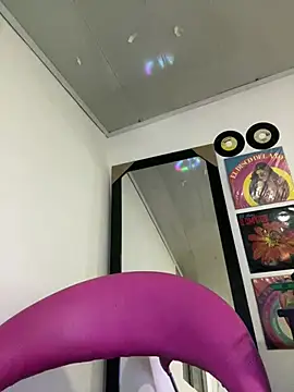 Maya-squirt online show from 30, 7, 2026