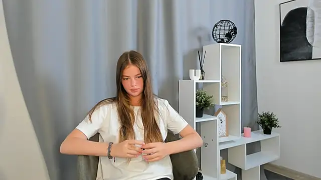 DarcieTegenkamp online show from 1, 8, 2026