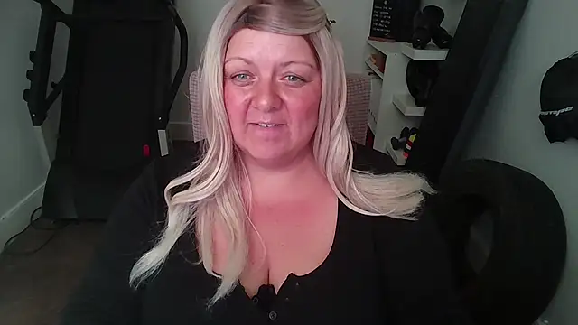 Blonde Exclusive online show from 30, 7, 2026