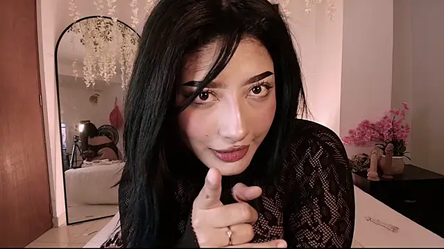 Lilith  Owens online show from 29, 7, 2026