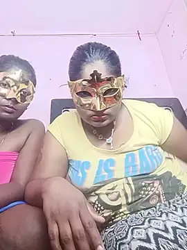 Snapshot of tamilselvicouple chatting on 3, 8, 2026 tamilselvicouple online show from 3, 8, 2026