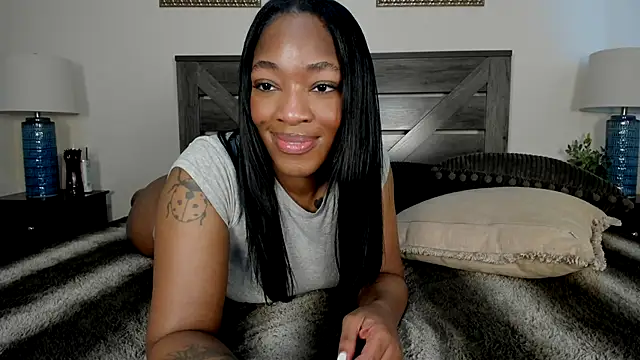 nicolesolace online show from 25, 6, 2026