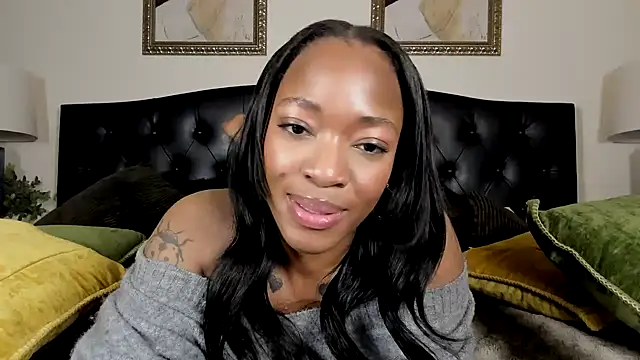 nicolesolace online show from 16, 2, 2025