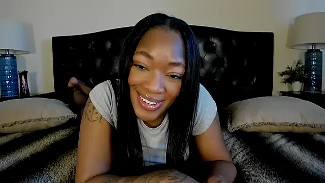 nicolesolace online show from 3, 3, 2026