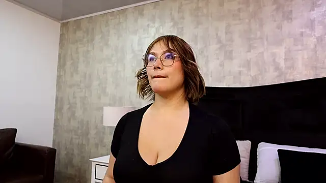 Cristal Prince  online show from 3, 8, 2026