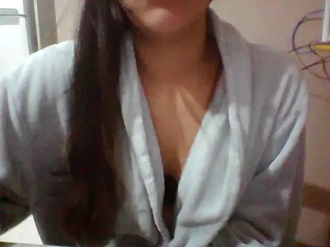 Snapshot of Chloue_04 chatting on 1, 8, 2026 Chloue 04 online show from 1, 8, 2026