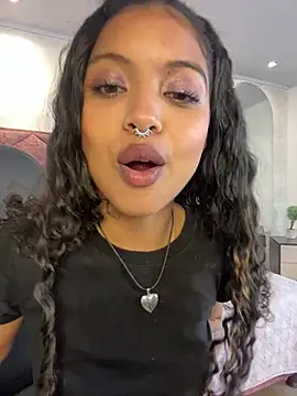 Snapshot of Sara_cruz21 chatting on 31, 7, 2026 Sara cruz21 online show from 31, 7, 2026