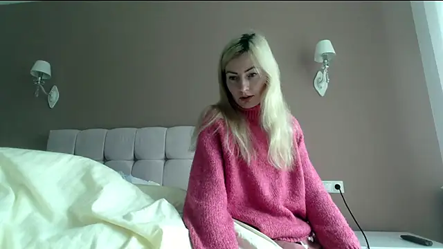 Yourrealgirl online show from 15, 1, 2025