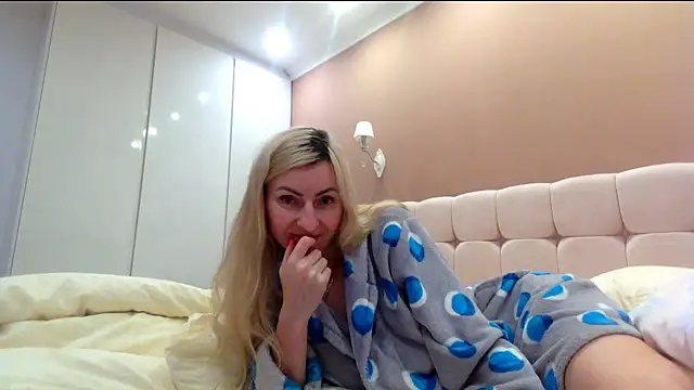 Yourrealgirl online show from 14, 1, 2025