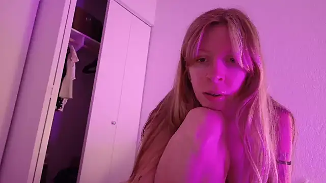 Snapshot of Lilbaely chatting on 31, 7, 2026 Lilbaely online show from 31, 7, 2026