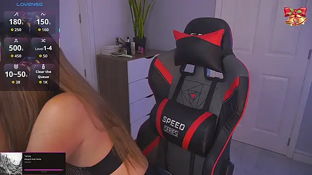 DanikaDillan online show from 15, 12, 2025