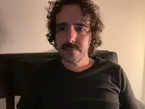 Snapshot of Lorenzvael chatting on 31, 7, 2026 Lorenzvael online show from 31, 7, 2026