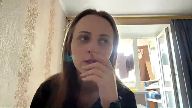hayleix x online show from 4, 8, 2026