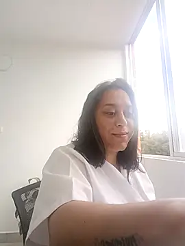 Queen-yessi12 online show from 3, 8, 2026